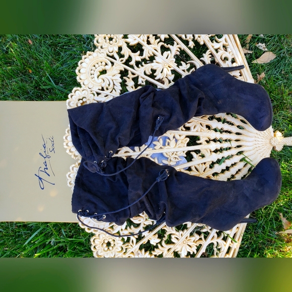 Boots - Picture 3 of 6